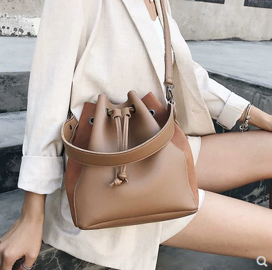 Women''s bag 2021 new wave Korean version frosted Handbag Shoulder Bag fashion simple and easy chic bag bucket
