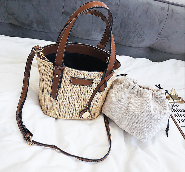 2021 New women's bag hand-woven contrast color bucket straw bag cylinder handbag diagonal shoulder beach bag