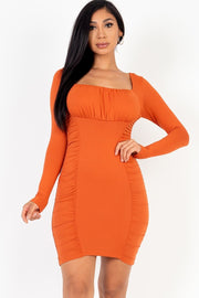 U 领长袖褶饰紧身迷你连衣裙